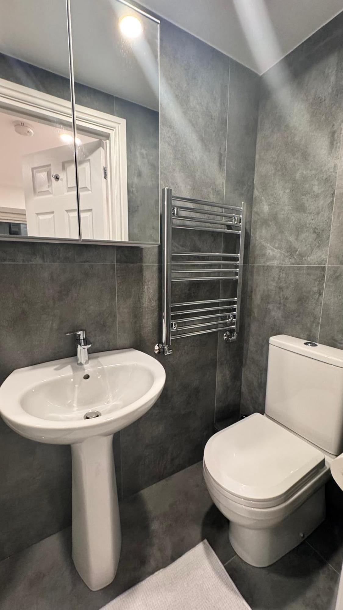 Appartamento 2 Bedroom 2 Bth Deluxe Suite, Netflix Games, Near Putney Station, Fulham And Wimbledon, Ideal For Business And Relocator
