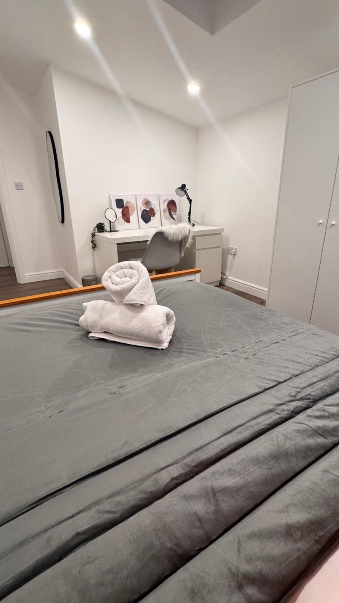 Appartamento 2 Bedroom 2 Bth Deluxe Suite, Netflix Games, Near Putney Station, Fulham And Wimbledon, Ideal For Business And Relocator
